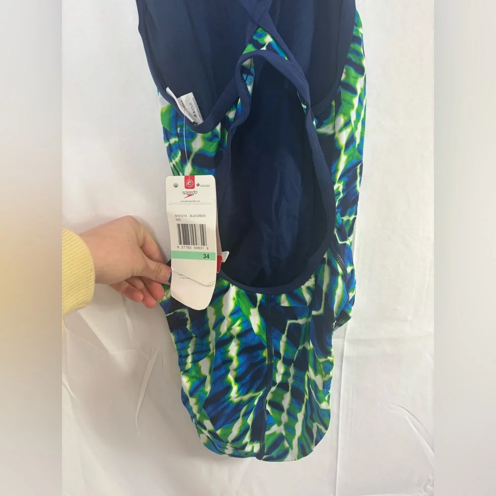 Speedo nwt fly